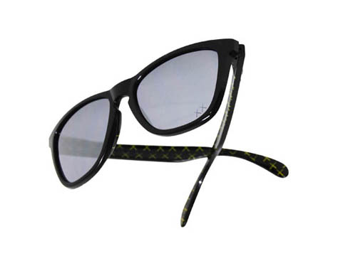 OAKLEY-ARMSTONG-KAWS.jpg