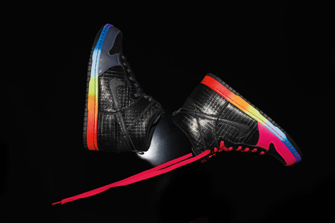 NIKE-DUNK-HI-RAINBOW.jpg NIKE-DUNK-HI-RAINBOW.jpg