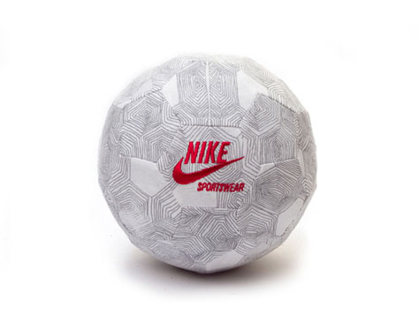 NIKE-SPORTSWEAR-STALFRED-BALL-7.jpg