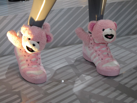 adidas-x-Jeremy-Scott-Spring-Summer-2011-Preview-08.jpg