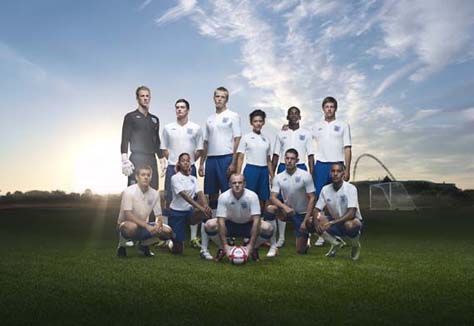 PETER-SAVILLE-UMBRO-ENGLAND-HOME-KIT-.jpg PETER-SAVILLE-UMBRO-ENGLAND-HOME-KIT-.jpg