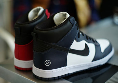 NIKE-DUNK-FRAGMENT-DESIGN-01.jpg NIKE-DUNK-FRAGMENT-DESIGN-01.jpg