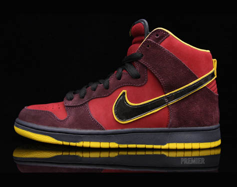 NIKE-SB-DUNK-HI-IRON-MAN-1.jpeg