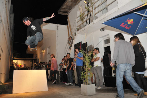 RED-BULL-DESIGN-RIDE-20.jpg RED-BULL-DESIGN-RIDE-20.jpg