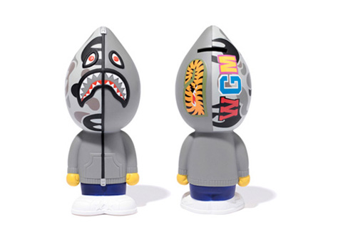 A-BATHING-APE-SHARK-COIN-BANK.jpg A-BATHING-APE-SHARK-COIN-BANK.jpg