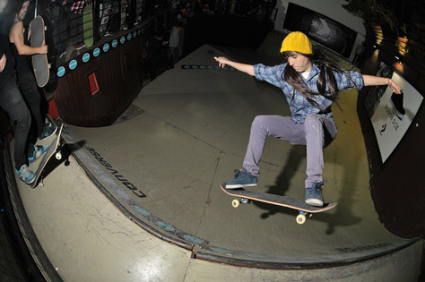 CONVERSE-SKATE-LORIA-07.jpg CONVERSE-SKATE-LORIA-07.jpg