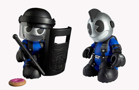 KIDROBOT-MAD-KIDRIOT.jpg