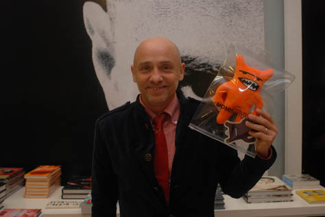 MOMISH-TOY-ARTIST-SERIES-1.jpg MOMISH TOY ARTIST SERIES 1