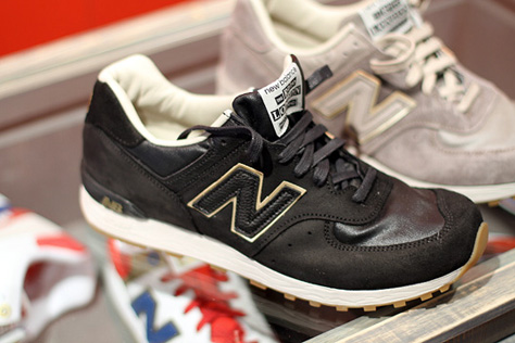 NEW BALANCE 574 ROAD TO LONDON 001
