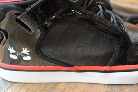 ADIDAS ORIGINALS DISNEY MICKEY X 12