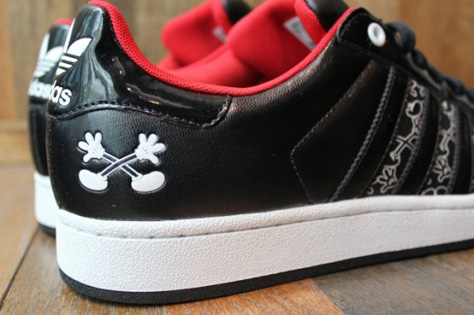 ADIDAS ORIGINALS DISNEY MICKEY X 4