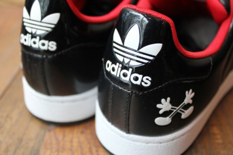 ADIDAS ORIGINALS DISNEY MICKEY X 6