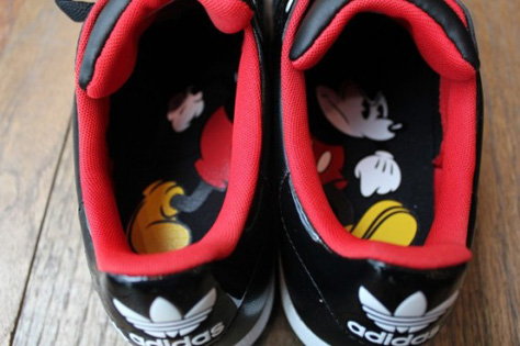 ADIDAS ORIGINALS DISNEY MICKEY X 7