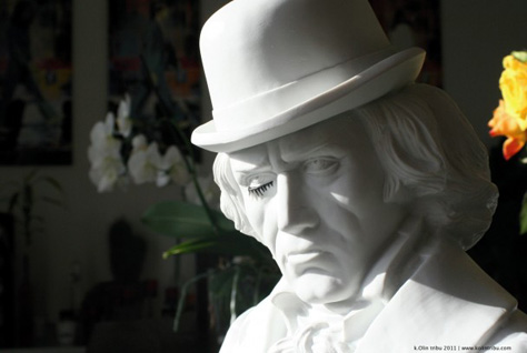 K OLINTRIBU KOZIK LUDWIG VAN BUSTO 3