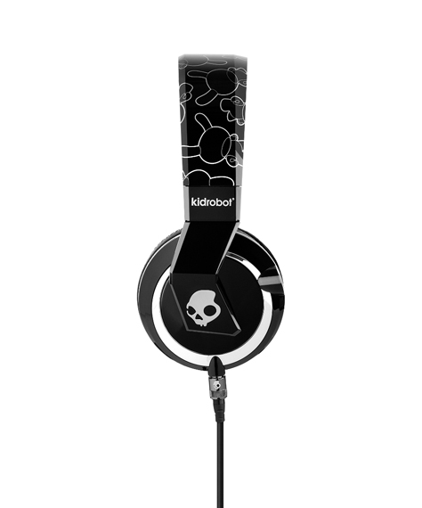 KIDROBOT SKULLCANDY 6