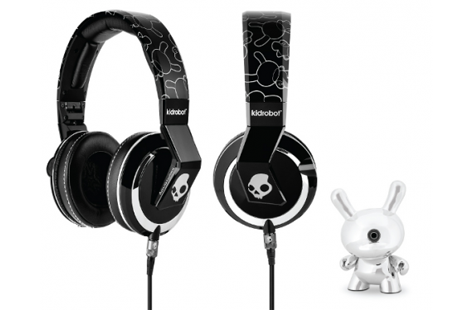 KIDROBOT SKULLCANDY 7